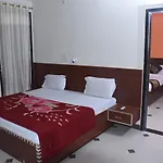 Hotel Kanha Palace