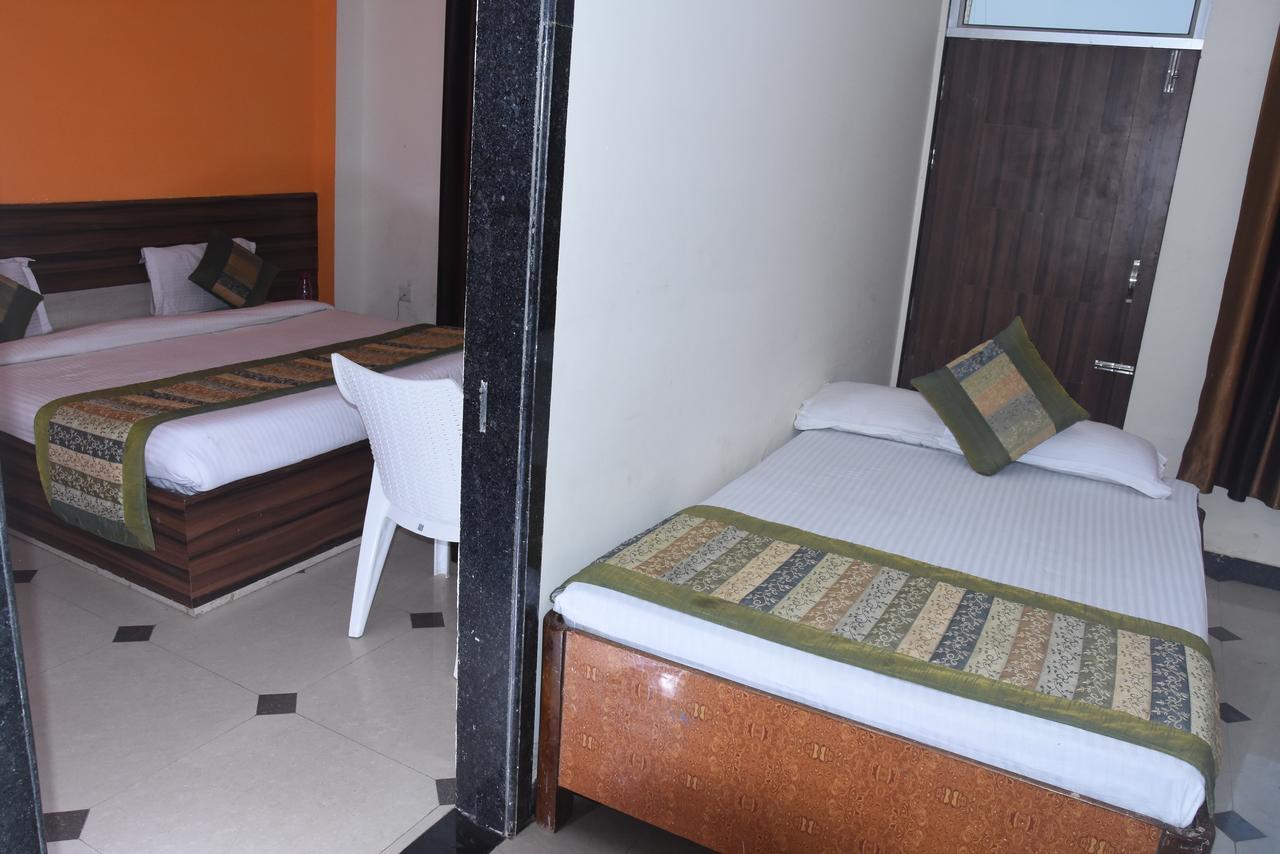 Hotel Kanha Palace *