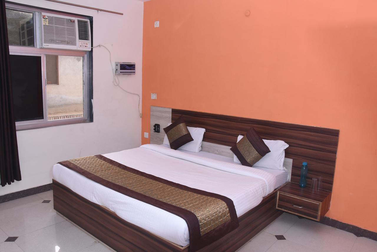 Kanha Palace Hotel Vrindavan